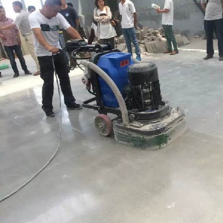 NPT环氧喷涂材料制作的高光地坪